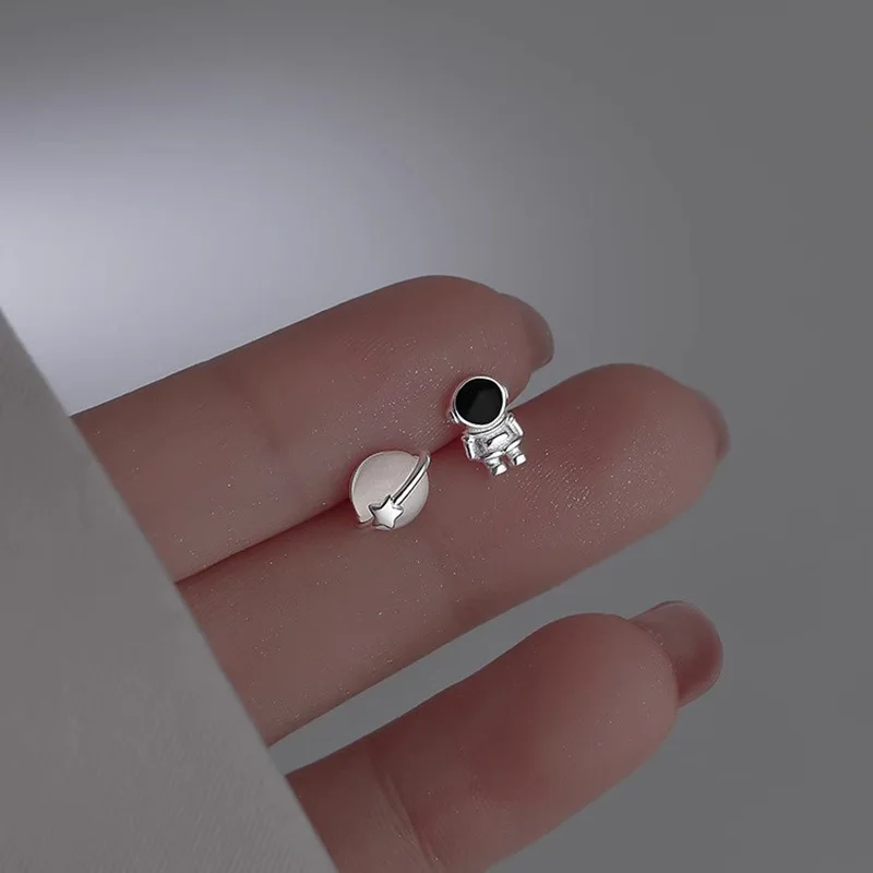 Astronaut & Planet Asymmetrical Stud Earrings, Simple Creative Women Ear Jewellery for Gift