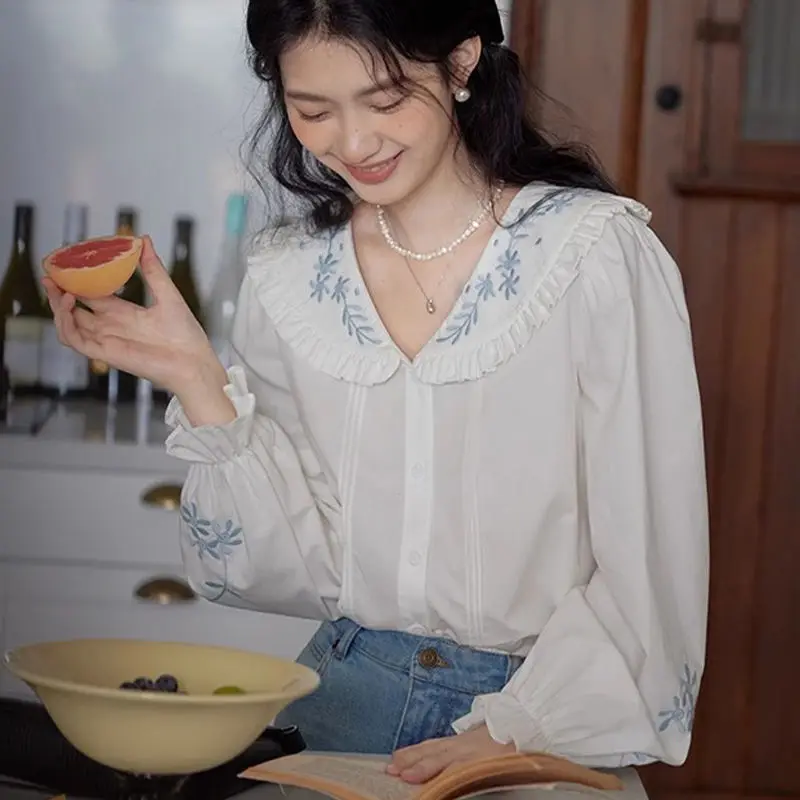 

Gagarich Embroidered Long Sleeved Women New Shirt Women Look Thin Bottom Shirt High End Top Doll Neck Lady Blouse