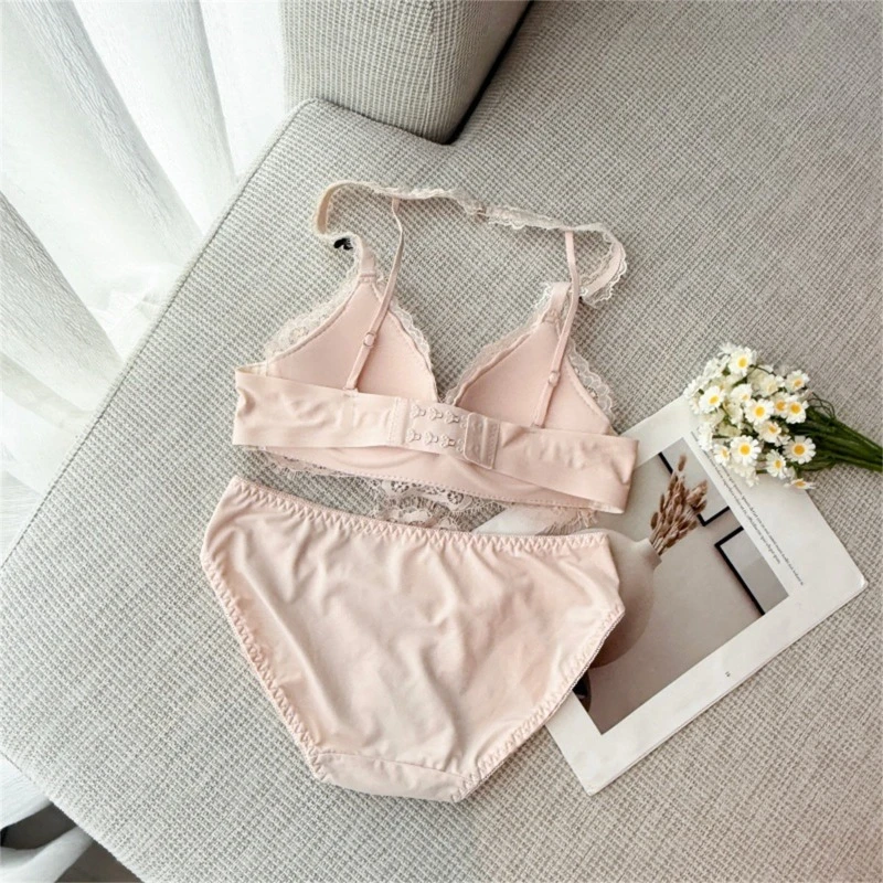 BH-Set mit tiefem V-Ausschnitt im französischen Stil, Push-Up-Bralette aus Spitze für kleine Brüste, sexy kabelloses Triangel-BH-Set MOYISU Sexy Tushy