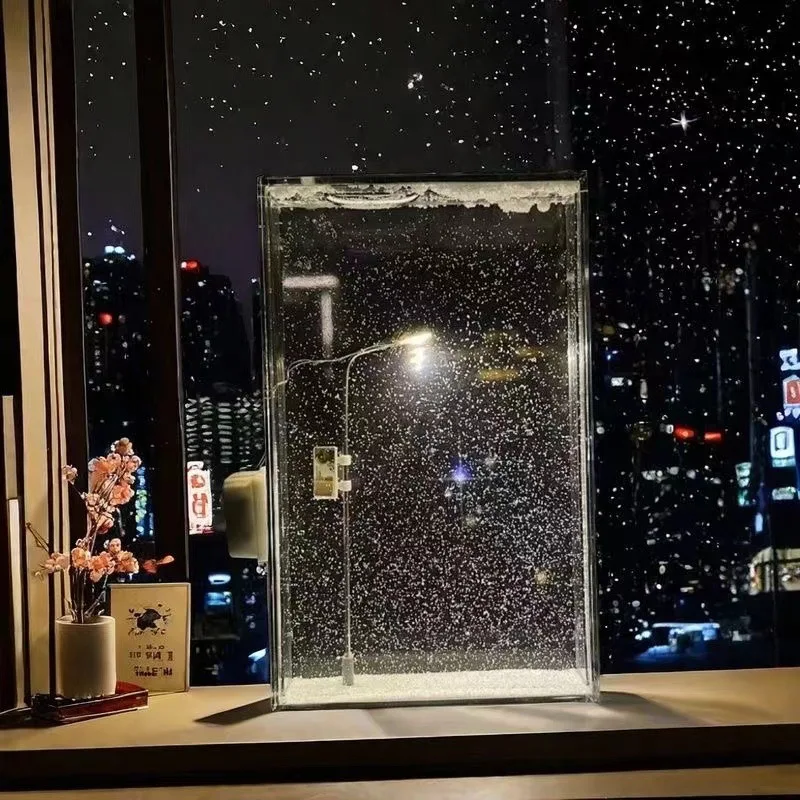 魔法の雪の風景の常夜灯、小さな街路灯、雪の流れる、DIYクリスマスライト、手作りのデスクトップ装飾