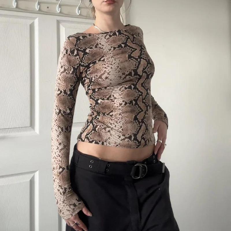 

Fashionable And Personalized Snake Print Base Top, Slim Fit And Slimming, Round Neck Long Sleeved Shirt