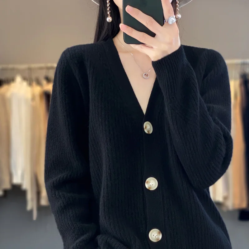 Cardigan classique en laine tricoté pour femme, pull à manches longues et col rond avec boutons, doux, de haute qualité, automne et hiver