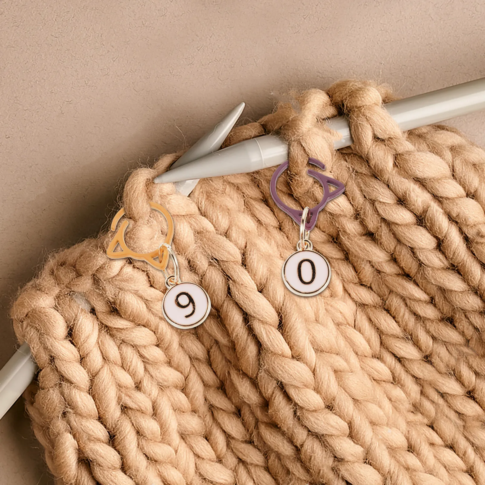 

1Set Knitting Tools Set Cute Cat Ear Alloy Stitch Markers 0-9 Locking Crochet Clip Markers for DIY Scarf Sweater Hat Projects