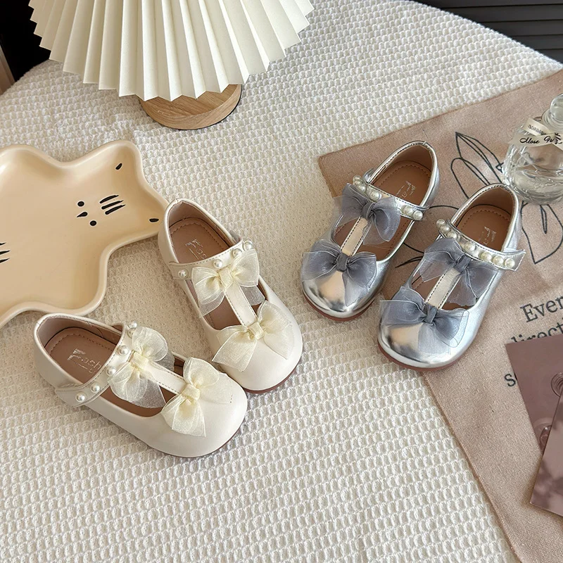 الفتيات لؤلؤة مقوس دانتيل الأميرة أحذية من الجلد 2025 الربيع والخريف طفل جديد أزياء واحدة أحذية قبعة صغيرة الضحلة الأحذية #2