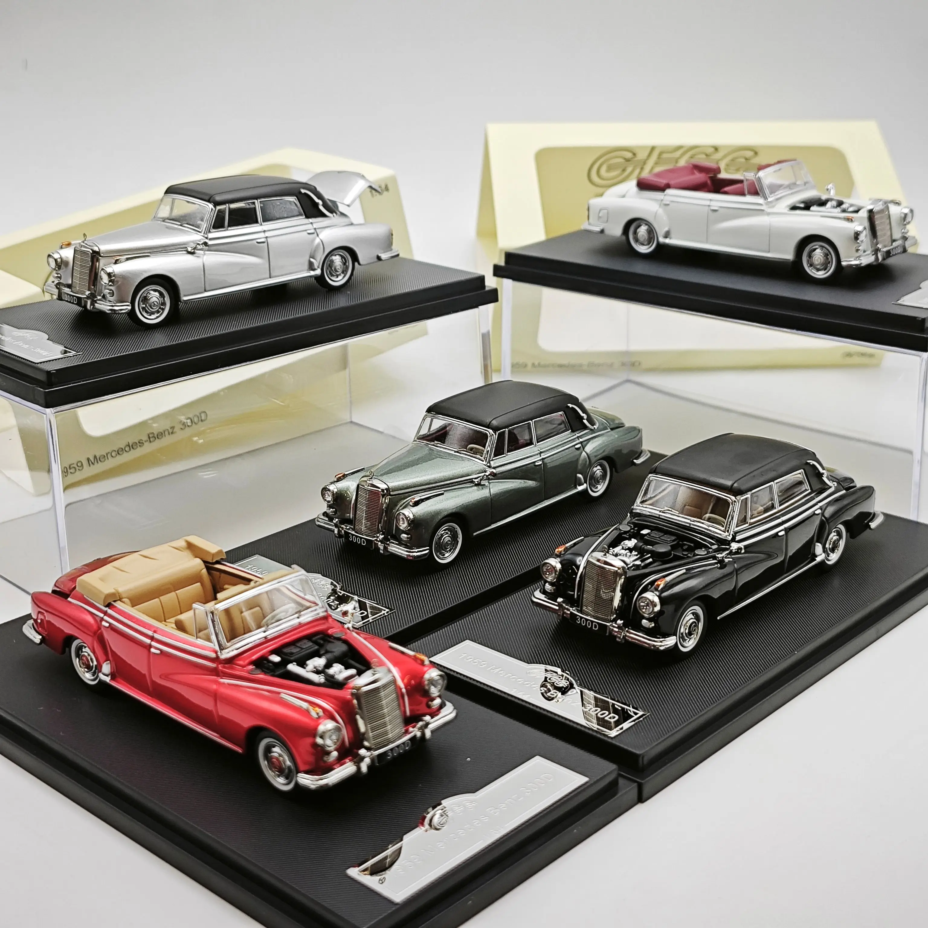 

GFCC 1:64 1959 300D Винтажная литая под давлением модель автомобиля из сплава