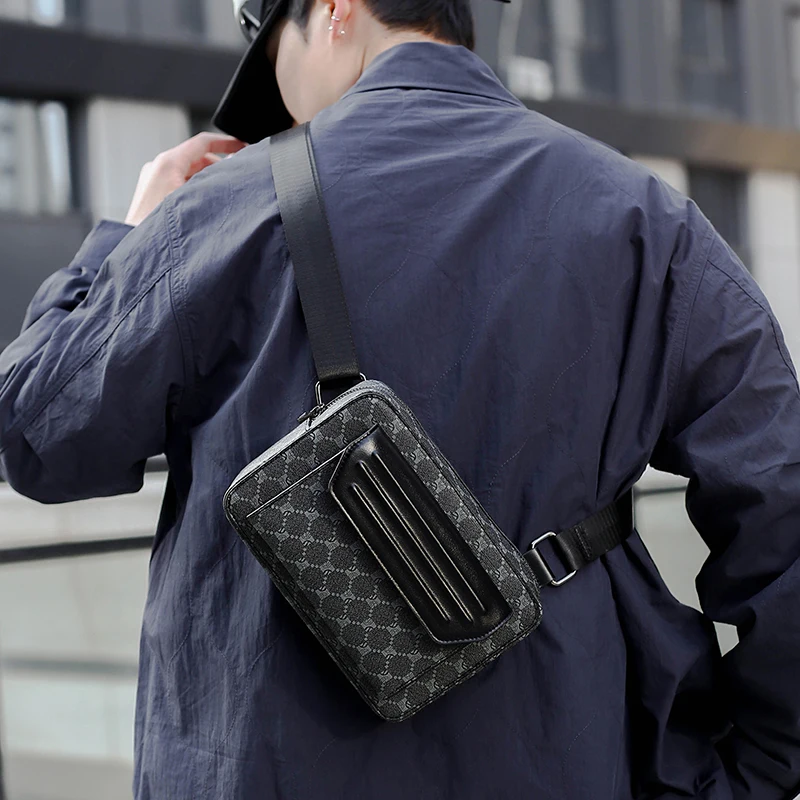 Fashion Square Crossbody Small Men's Mailman Bag, Single Shoulder Bag, Suitable for Daily Casual Wear and Business Commuting