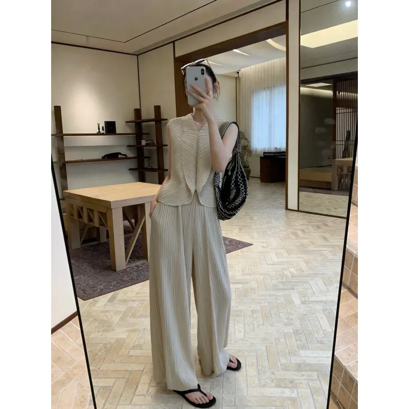 Miyake Pleated 2026 New Original Sleeveless Top for Women Summer Fashion Casual Simple Versatile 3D Cut Solid Color Vest Shirt