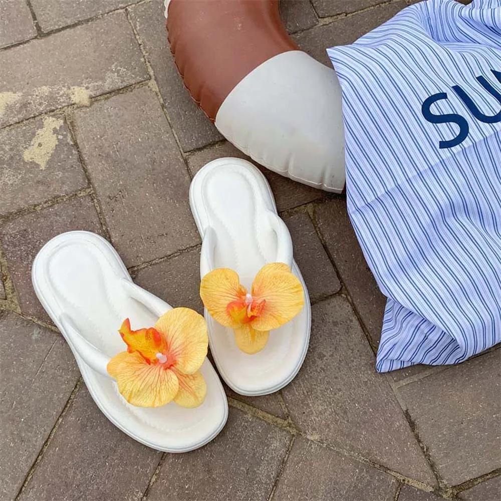 

Soft Butterfly Orchid Flip Flops PVC Anti-slip Moth Orchid Household Shoes Thickened Resilience Women Flower Slippers Summer