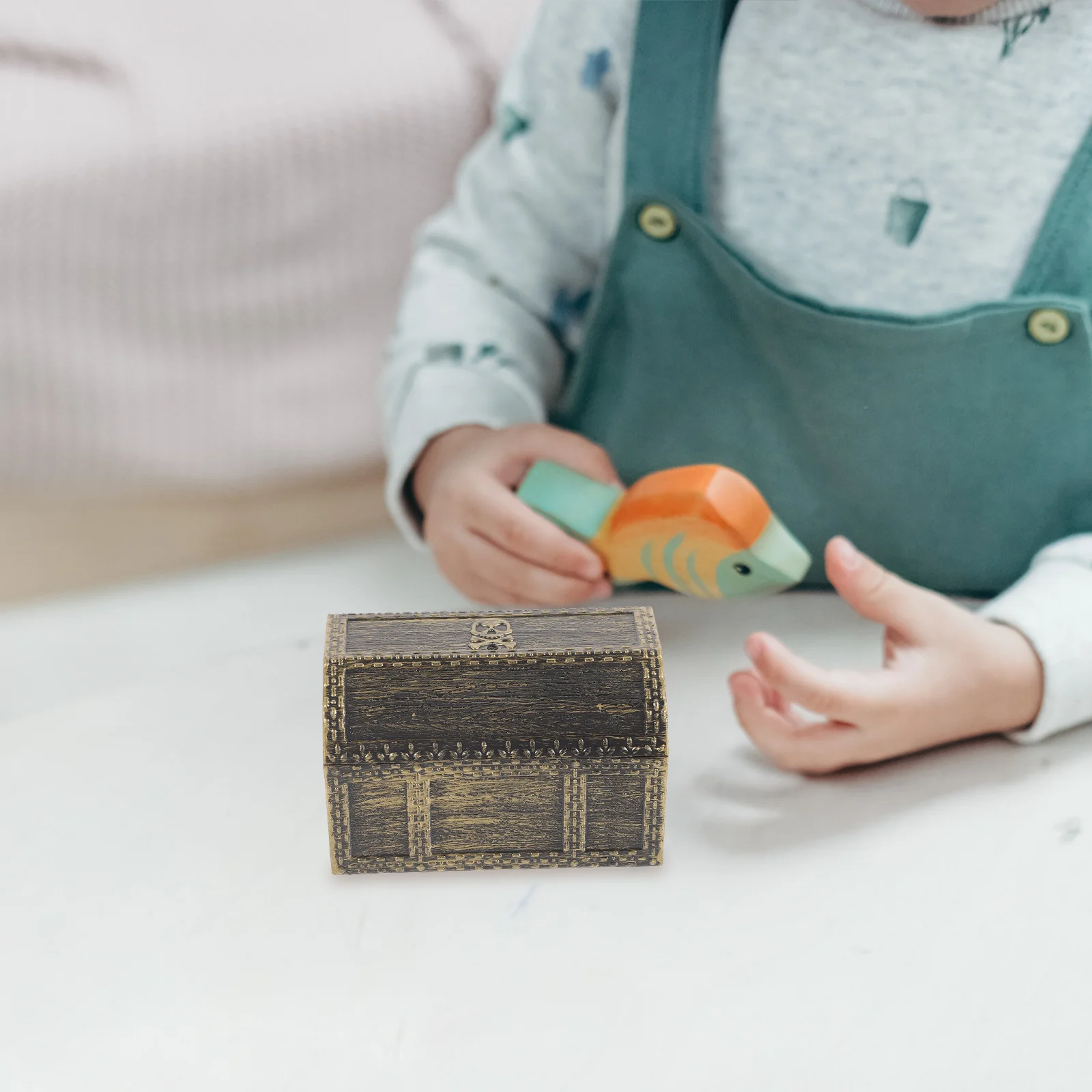 

Miniature Pirate Treasure Box Plastic Decorative Storage for Party Favor Halloween Decoration Christmas Gift