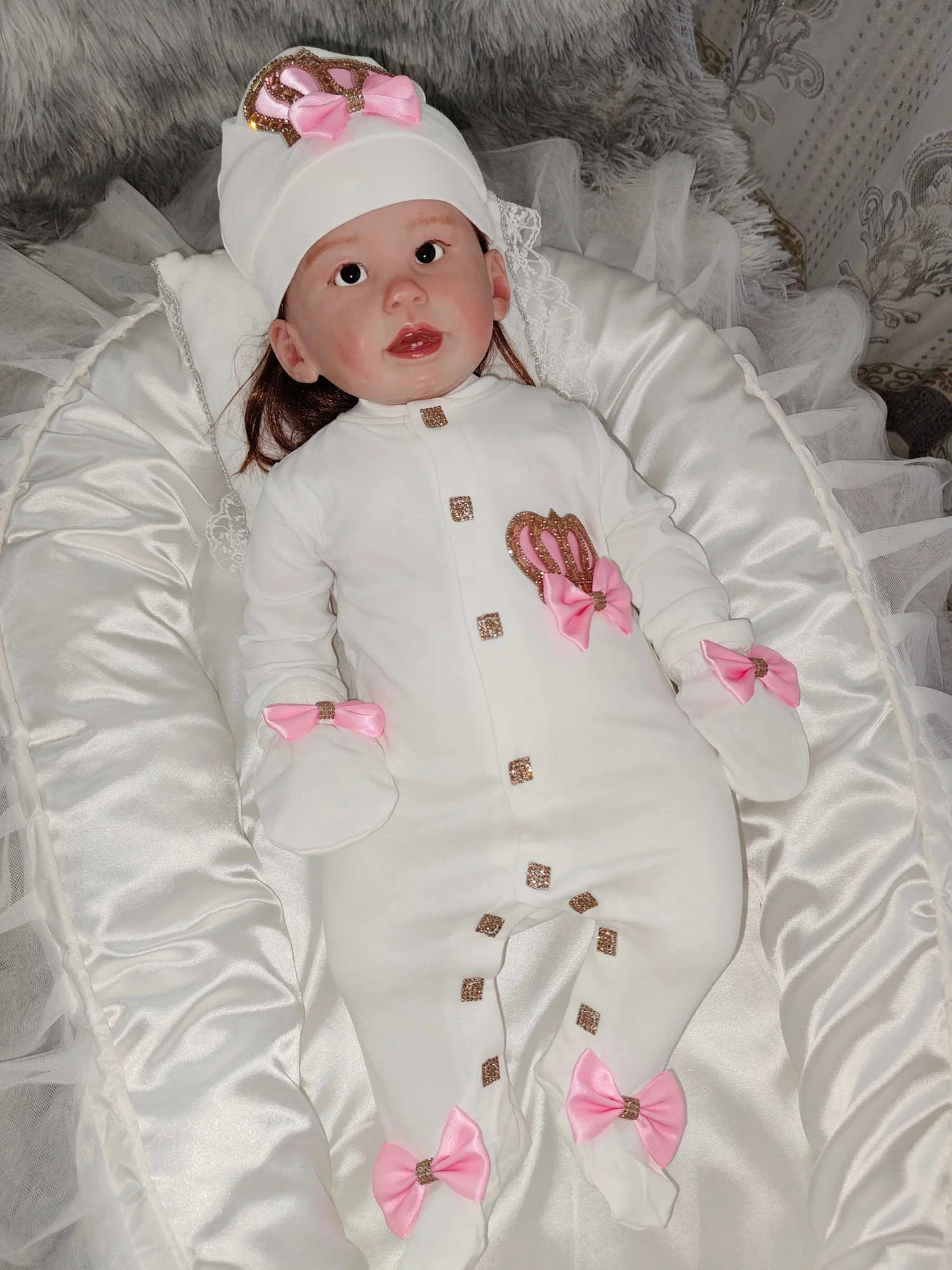 3Pcs Radiant Newborn Baby Girl Crown Bow Outfit Set White Pink Footed Romper Hat Mittens Supreme Princess Baby Clothes TopPick