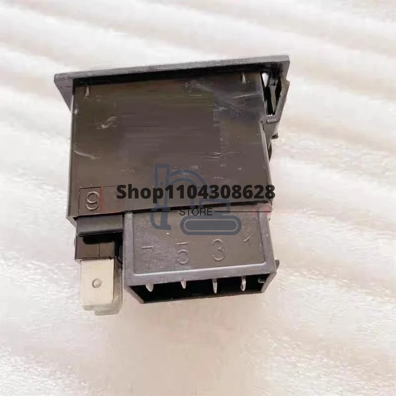 BACK WINDOW WIPER SWITCH FOR TRACTOR 1204,954,1354