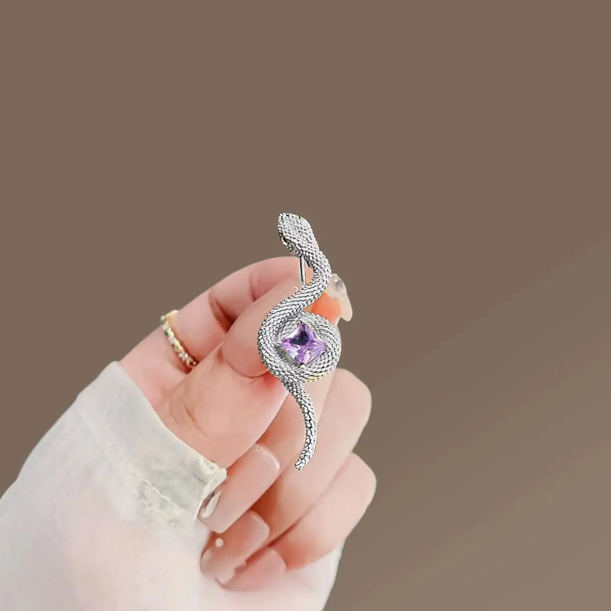 Роскошная брошь в виде змеи из сплава со стразами, ретро, 2 цвета, имитация кристаллов, брошь в виде животного, булавки для женщин и мужчин, модные ювелирные аксессуары