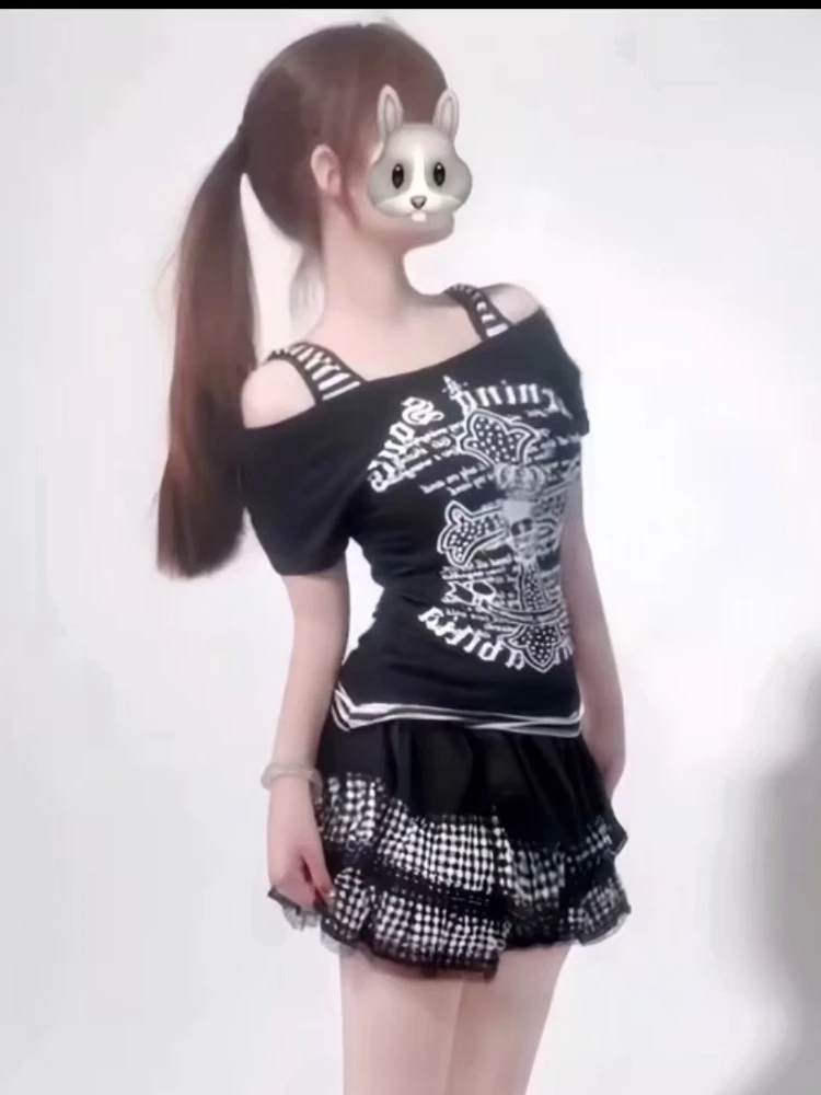 Y2K خمر قبالة الكتف القمم المرأة إلكتروني طباعة مخطط المرقعة سليم تي شيرت قصير الأكمام الصيف الألفية موضة تيز جديد