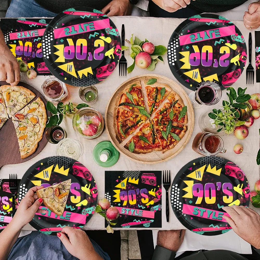 10 Stück 90er-Jahre-Partyzubehör im Retro-Vaporwave-Disco-Thema mit 90er-Jahre-Graffiti-Muster, inklusive Partyteller im 7"/9" 90er-Jahre-Graffiti-Stil und 9 – Detail 3