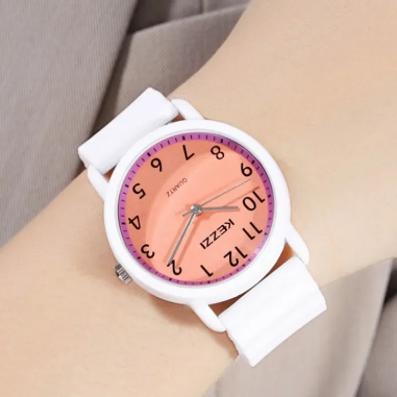 New Watch Women Fashion Simple Student Digital Clock Silicone Band 3 Bar Waterproof Sports Men Quartz Watch Relojes Para Mujer