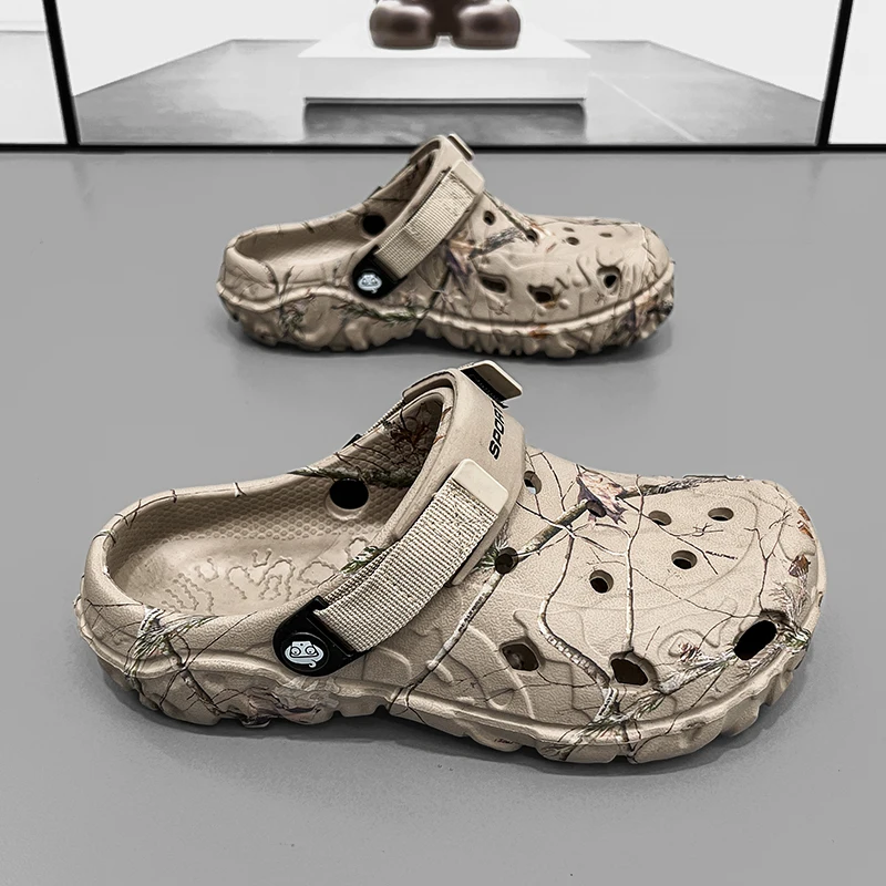 

2024 Factory Cheap EVA Men's Clogs Shoes Lightweight Wholesale Plastic Clog Men Beach Outdoor Sandals With Men Clogs&Mules