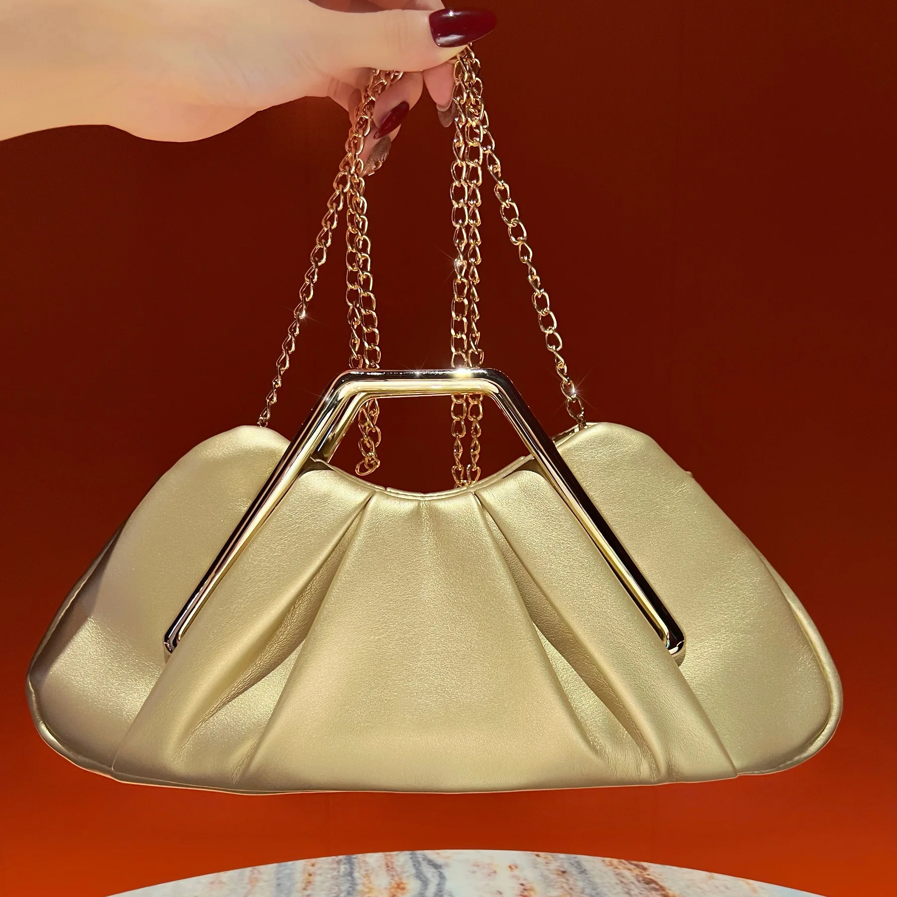 New women's pleated handbag versatile niche chain messenger bag celebrity temperament handbag dinner dress bag
