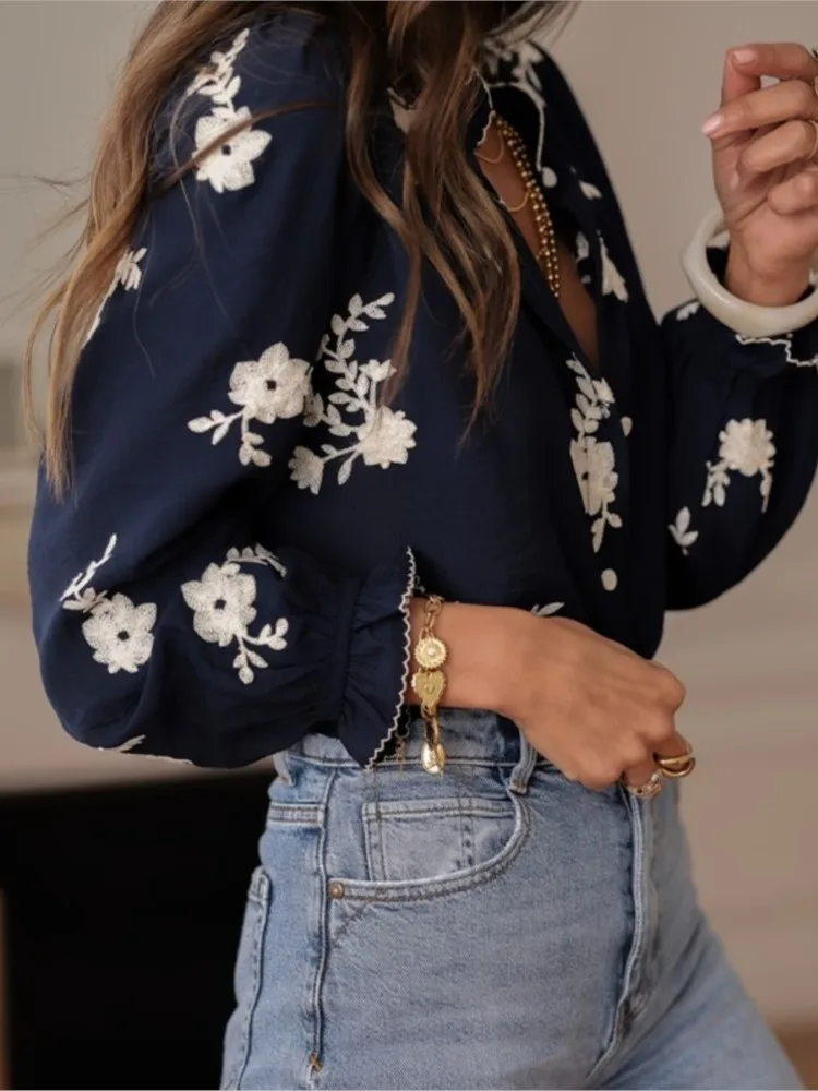 

Women's Chiffon Shirt Spring And Summer Long Sleeve Fashionable Embroidered Ladies Shirt Lace Collar Simple Office Female Top