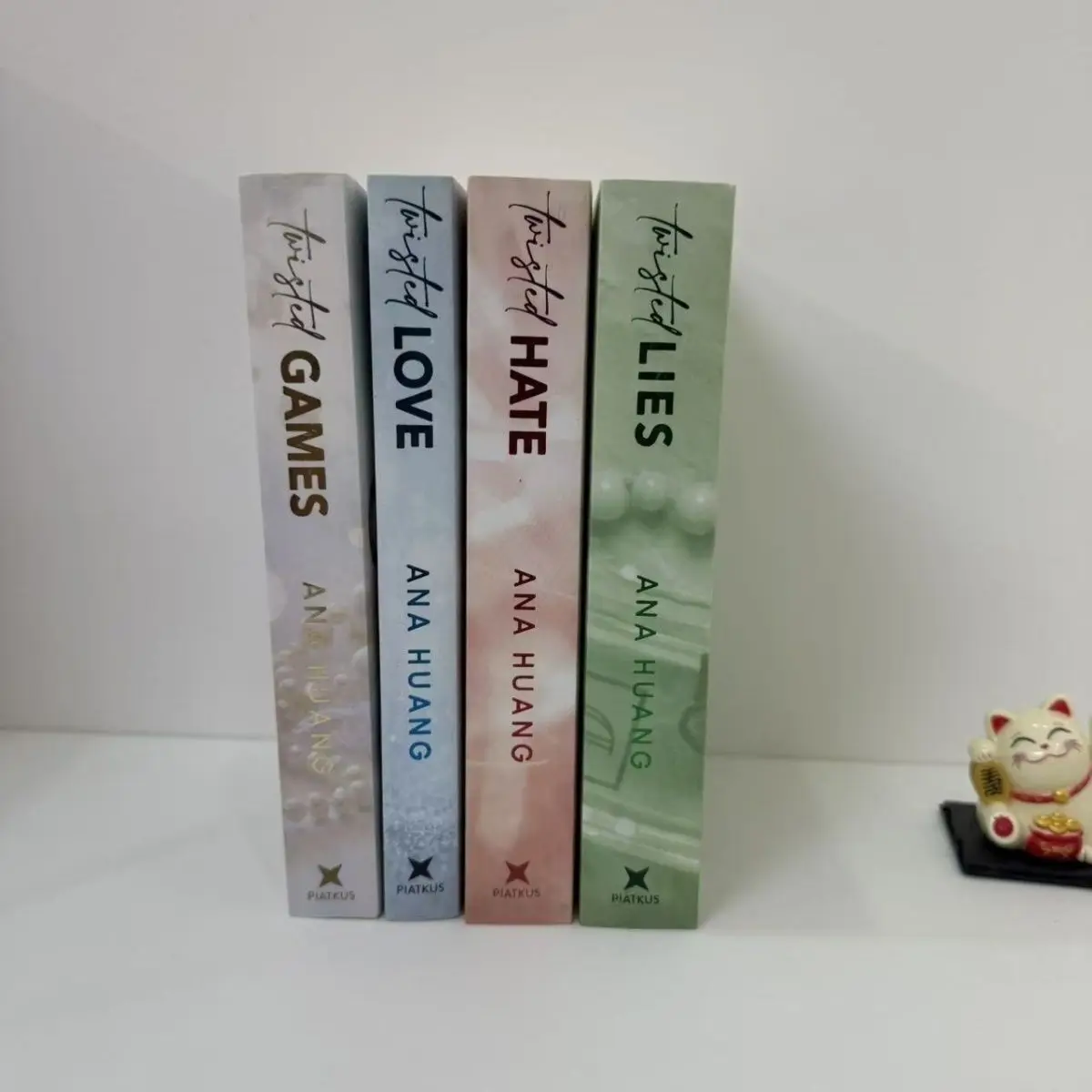 Englische Twisted Love+Hatred+Games+Lies Englische Bücher Livros Libros