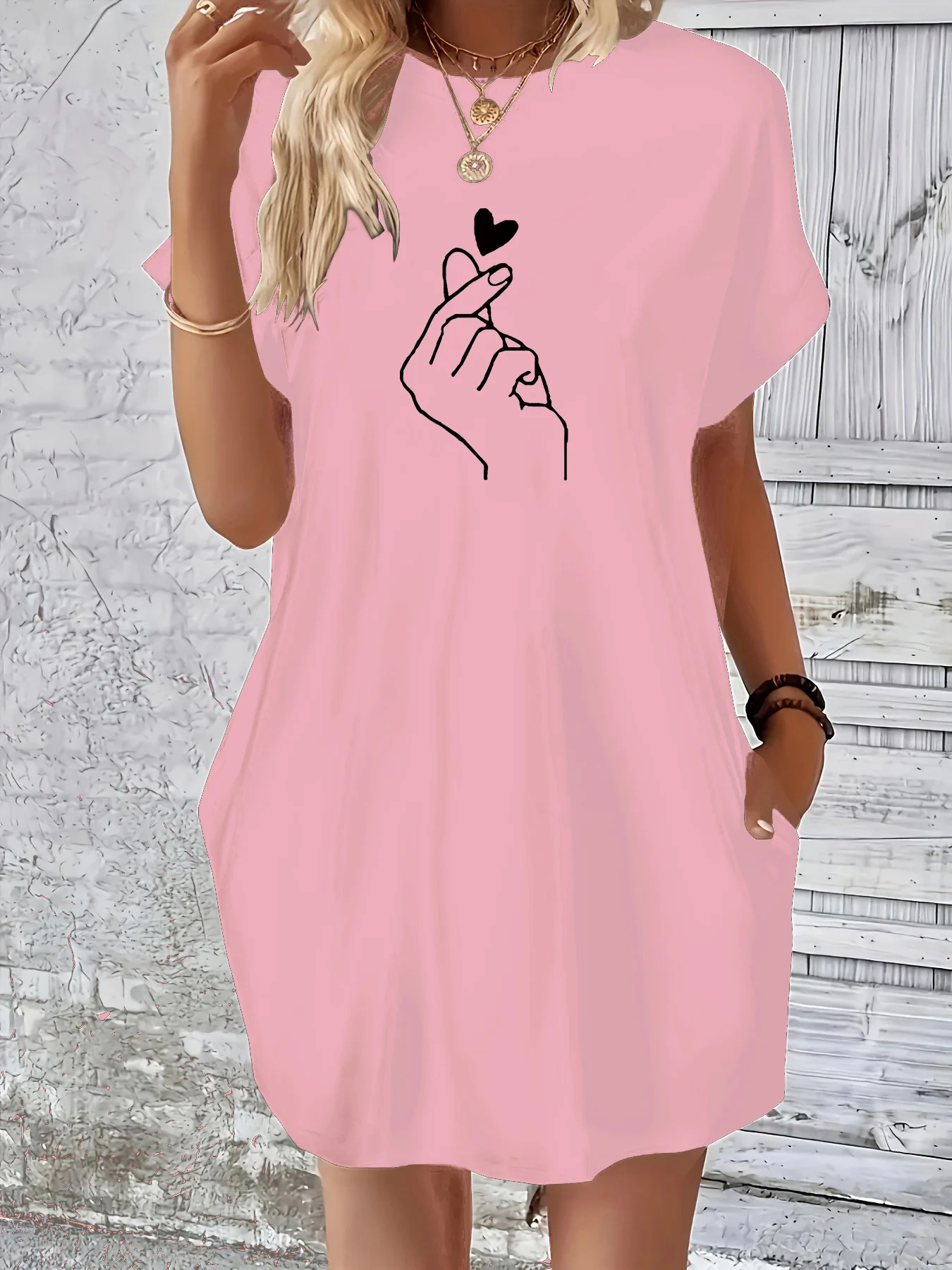 Women's hand heart gesture print loose short sleeved round neck pocket summer plus size casual dress