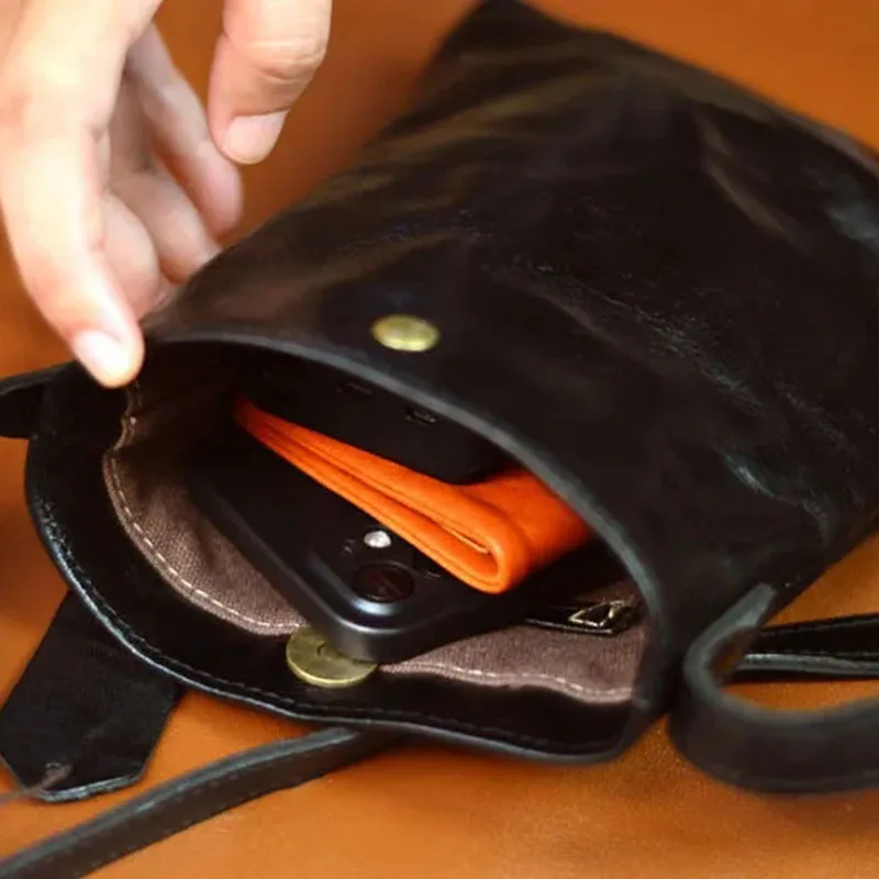 

AETOO New leather men's bag mobile phone baotou layer cowhide retro crossbody single room bag Fashion small exquisite small bag