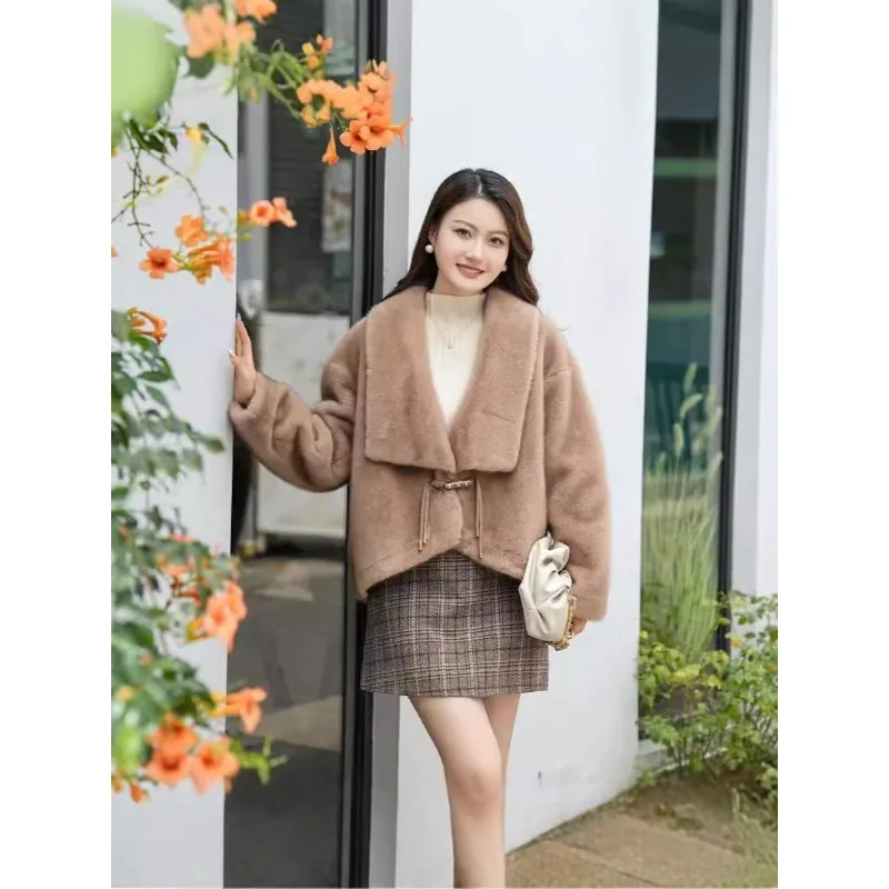 Luxury Women's Clothing Faux Mink Fur Coat Autumn Winter Short Faux Fur Jacket Warm Outerwear Top Fur Collar Turn-down Collar