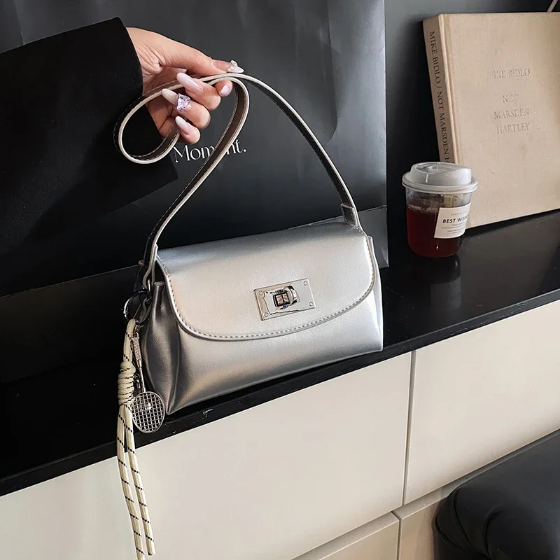 

Classic Ladies Messenger Bag, Leather Crossbody Shoulder Bag, Women's Handbag Elegant, Popular Luxury