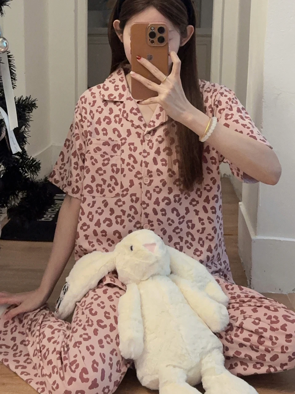 

Корейский стиль, пижама из чистого хлопка с мультяшным принтом, короткий рукав, длинные брюки, мягкая текстура, домашняя одежда, розовый леопардовый принт