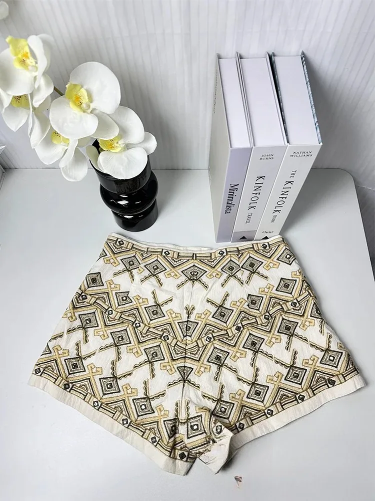 KONDALA Pantaloncini a gamba larga con ricamo vintage Pantaloncini Boho con cerniera da donna Moda 2025 Pantaloncini per feste autunnali Pantaloncini eleganti