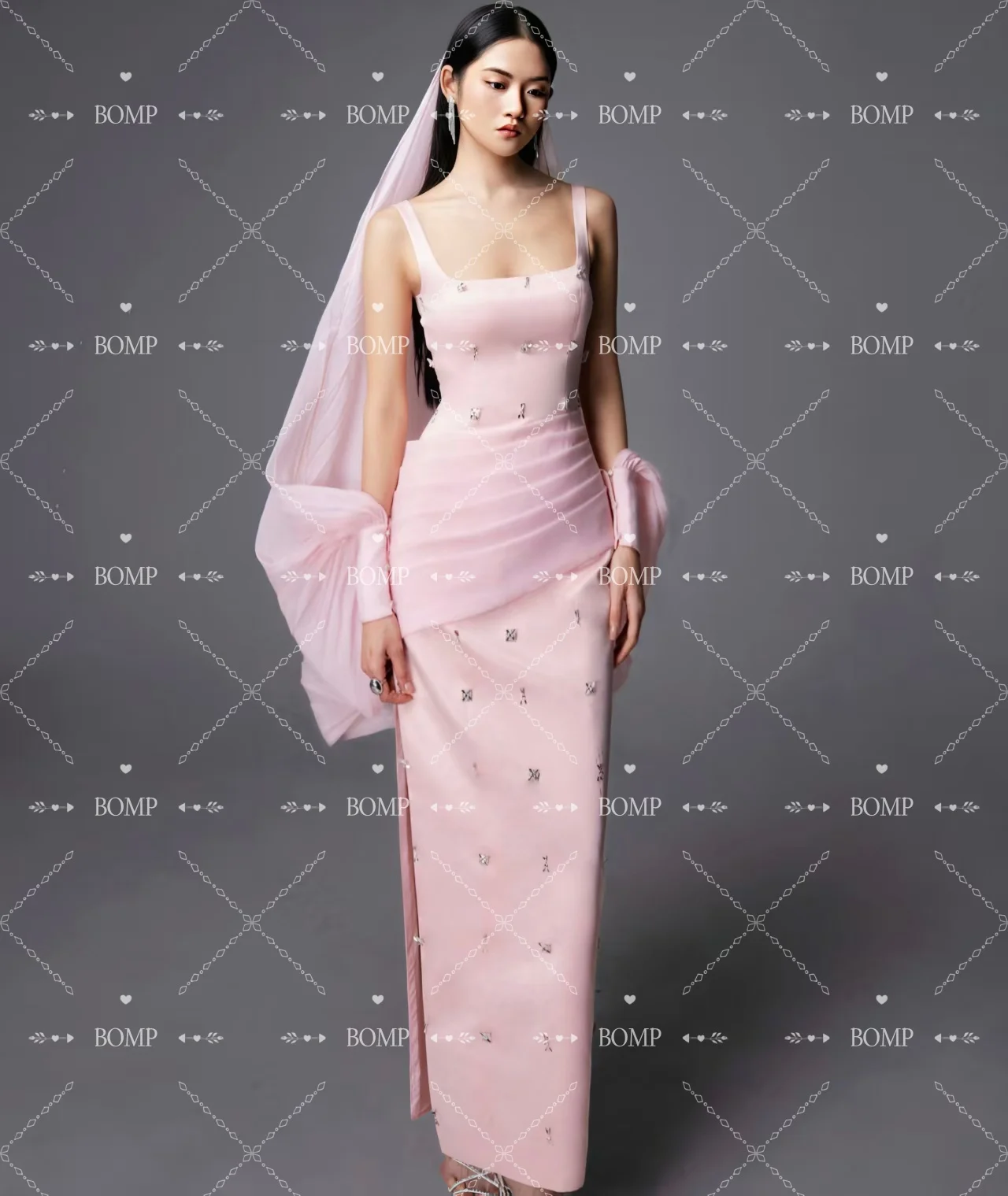 BOMP فستان سهرة فاخر من الخرز بياقة مربعة وأشرطة سباغيتي مطوي وردي من الساتان فساتين حفلات امرأة أمريكية مخصصة #5