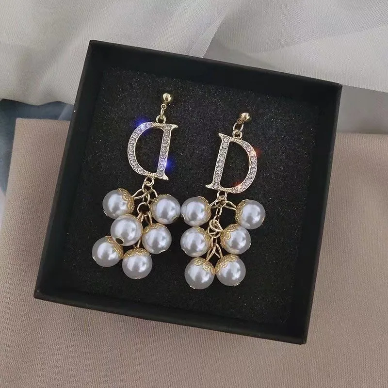 

Korea New Design Fashion Jewelry Exaggerated White Acrylic Zircon Flower Earrings Elegant Women Wedding Party Accessories