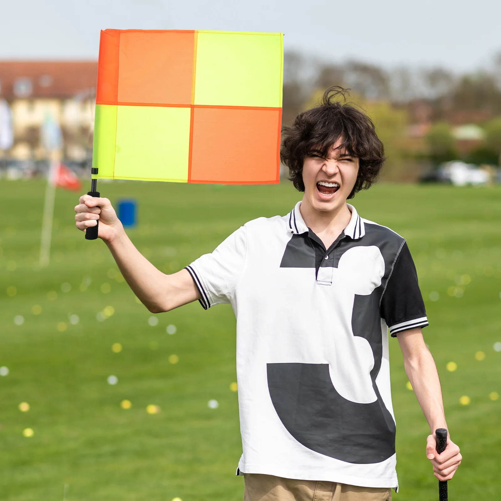 ธงผู้ตัดสินฟุตบอล 2 ชิ้น ธงผู้ช่วยผู้ตัดสินฟุตบอล น้ำหนักเบา อุปกรณ์ส่งสัญญาณสำหรับการแข่งขันกีฬา ธงมือสำหรับการตัดสินฟุตบอล