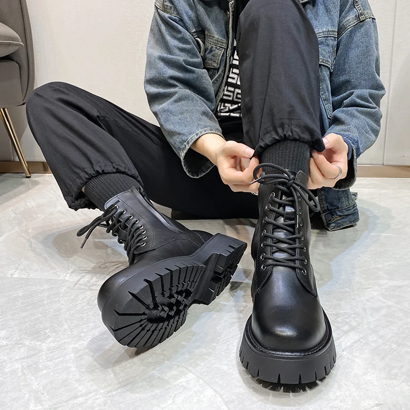 

Winter Men Business High-top Chelsea Boots Black Men Best-selling Lace-up Thick-soled Anti-slip Fashionable Motorcycle Boots Men