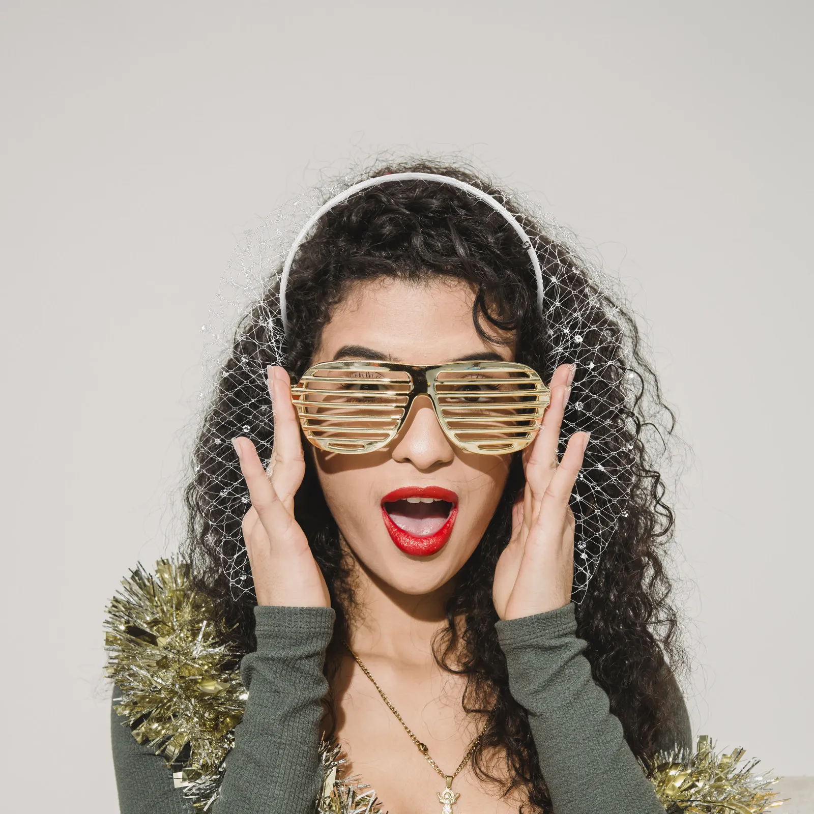 

1 шт. Блестящая повязка для волос с вуалью, головной убор невесты для свадебной вечеринки, элегантный женский головной убор с вуалью, подарок