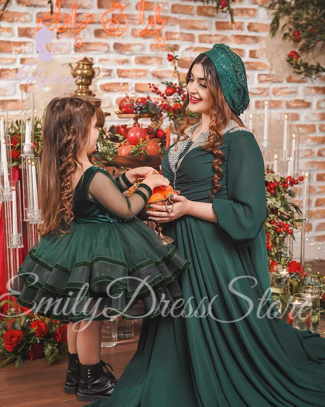 Vestido de flores de terciopelo verde personalizado para niña, hasta la rodilla vestido de boda, volantes de satén hinchados, cumpleaños de niños, vestido de baile de primera comunión