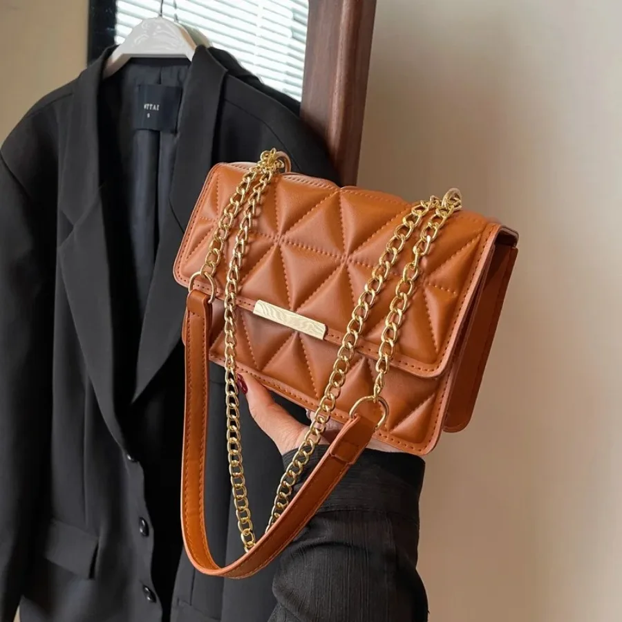 

Spring and summer on the new simple wild Korean version of the chain shoulder women's bags small square bag diagonal cross bag