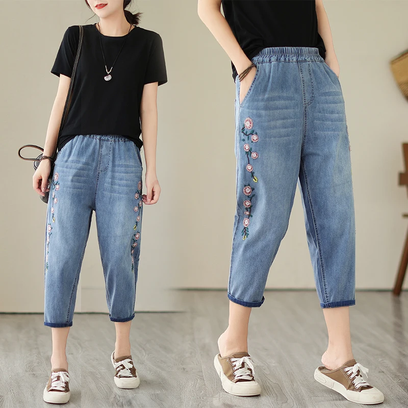 Nuevo chino Sle artístico de gran tamaño Retro bordado Denim dieciocho pantalones Harem cintura elástica modelo fino azul claro mujer...