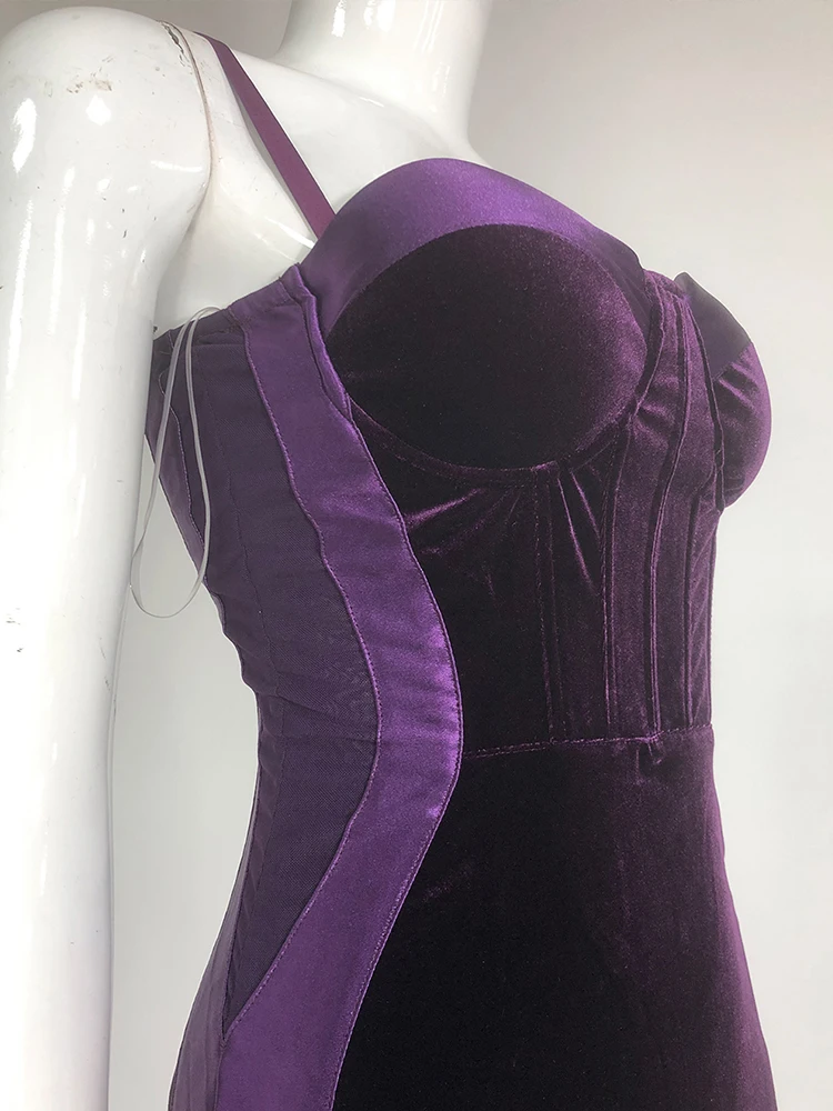 Opulentna, fioletowa, aksamitna sukienka midi w stylu gorsetowym z rękawiczkami, seksowna, nowa, bez pleców, obcisła, elegancka sukienka wieczorowa w stylu celebryckim.