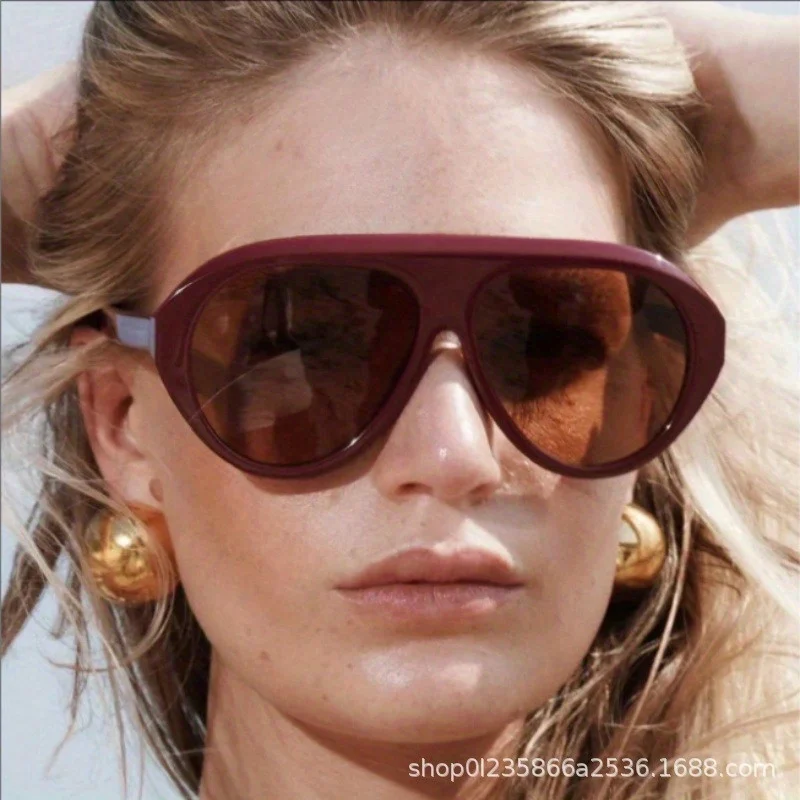 

Vintage Large Frame Sunglasses Classic Toad Shaped Glasses Women's Sunglasses Simple and Elegant Style Fashionable Commuting