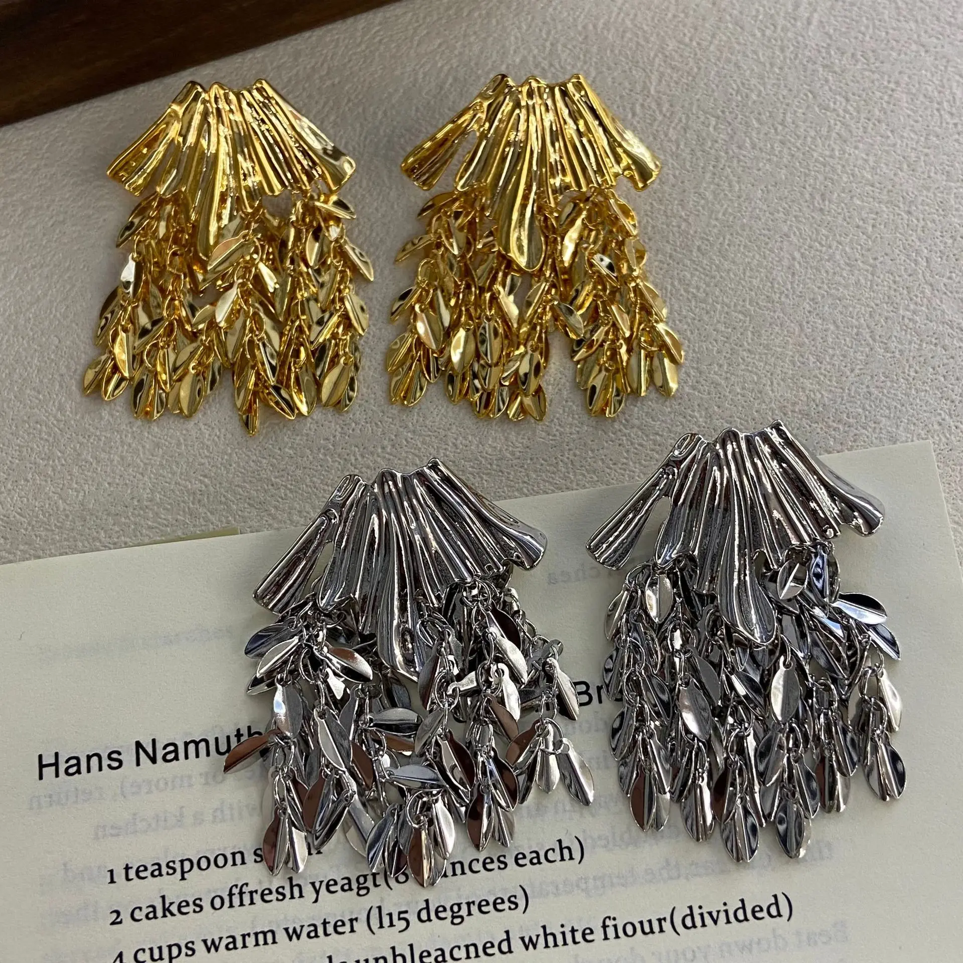 Light Luxury Exaggerated Pleated Fan‑Shaped Multi‑Layer Willow Leaf Waterfall Dangle Earrings Delicate Party Jewelry Gift For Wo