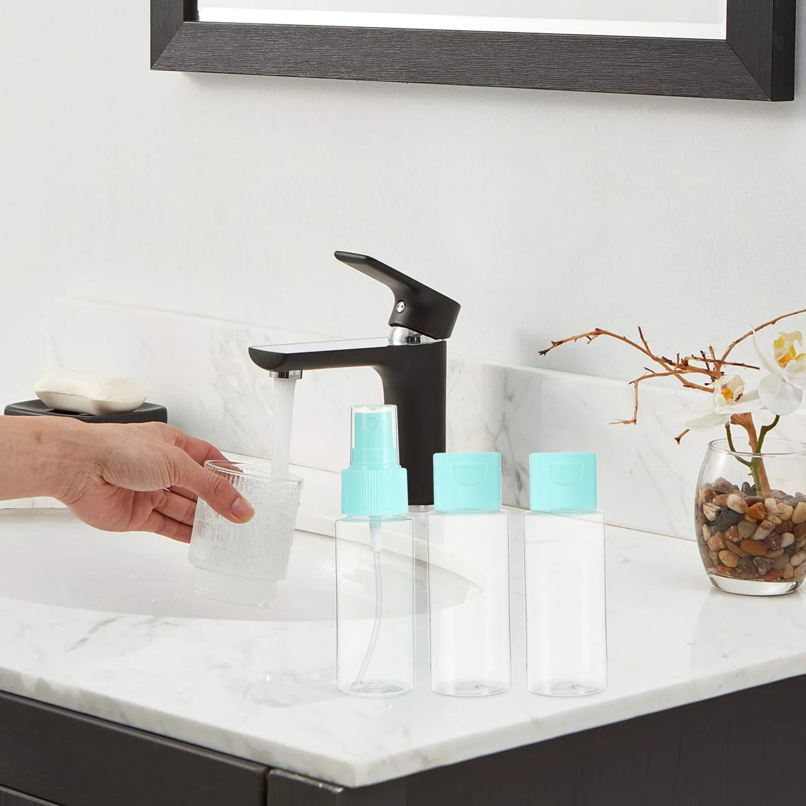 

1Set Travel Size Bottle Kit Small Portable Lightweight Makeup Bottles Refillable Travel Spray Bottle