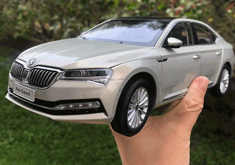 

1/18 New Arrival Special Price Diecast Metal German Simple Home Car Model Furniture Display Collection Toys For Children