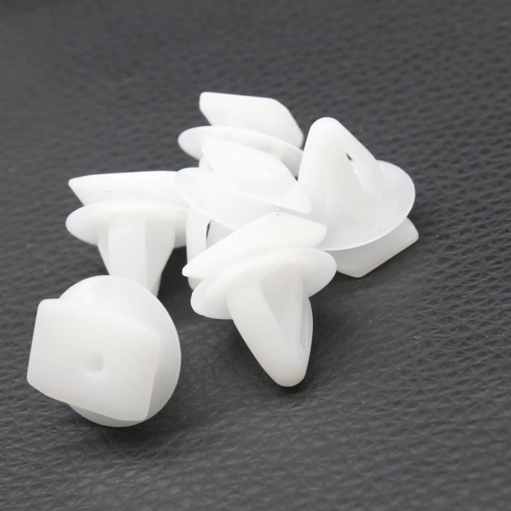 

10 Pcs Quarter Panel Trim Corner Retainer Clips Fit For Nissan Juke 2011–2017 Rear Hatch Molding Fastener – 76882-1KA0A Nylon