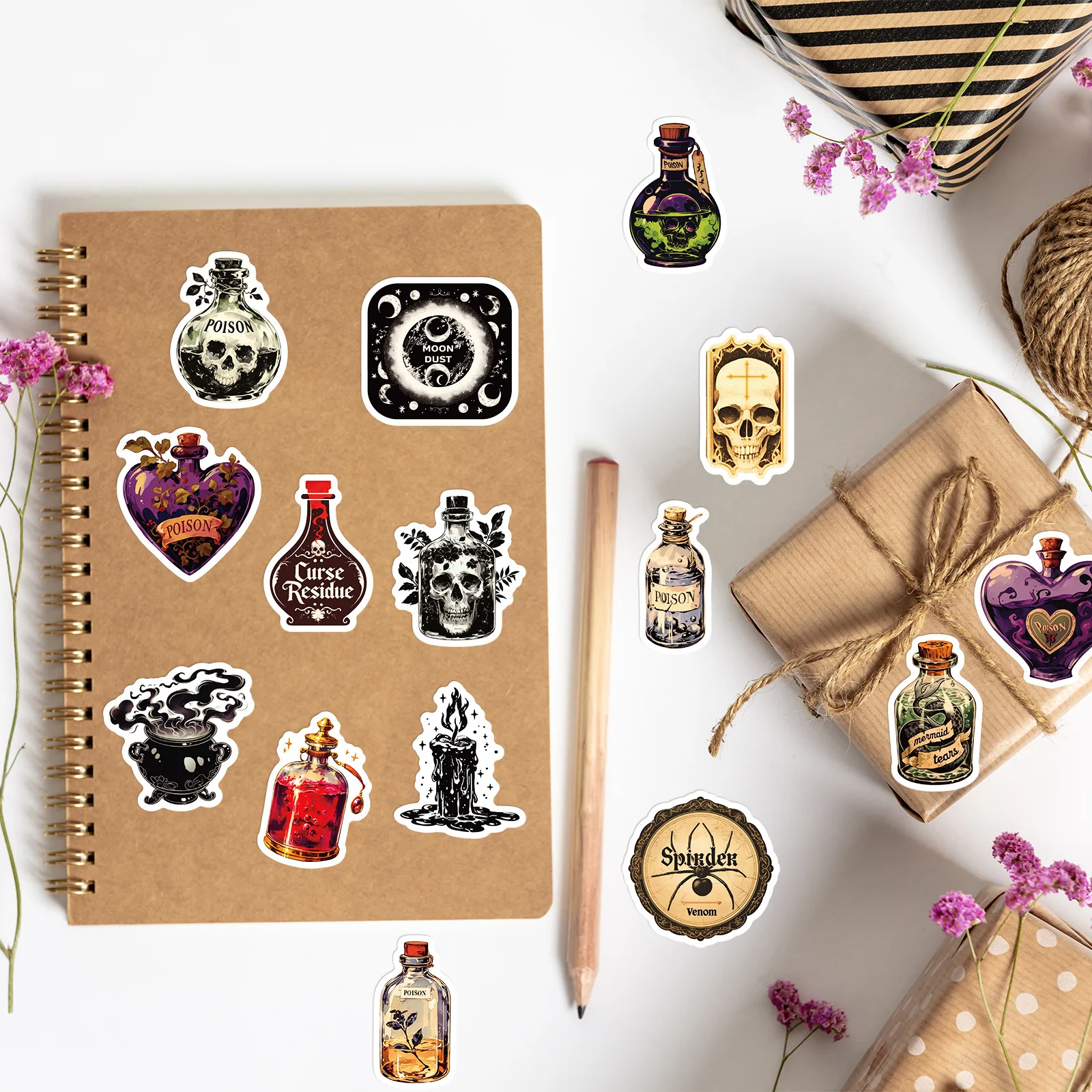 50 قطعة من ملصقات الكتابة على الجدران الصيدلي الإرهاب الجمجمة العنكبوت الغراب الكرتون الرجعية ملصقات الزخرفية شخصية