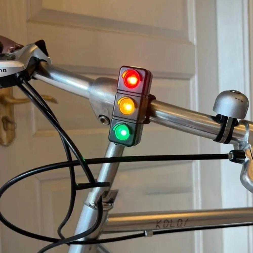 

Bicycle Accessories Waterproof Bicycle Tail Light Smart Warning Bicycle Rear Light Super Bright LED Led Bike Light Riding