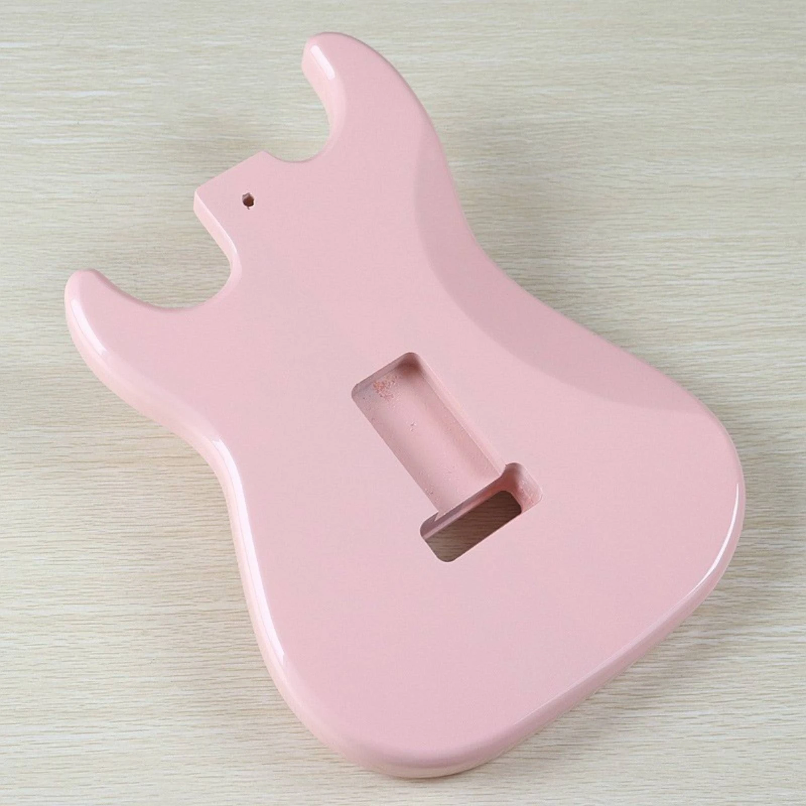 corps-de-guitare-brut-brillant-pour-luthier