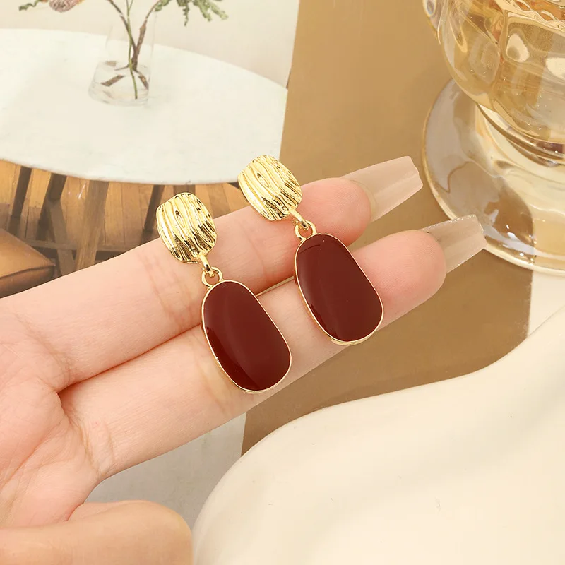 New niche fashion senior European and American wine wine vintage style drop oil earrings oval earrings