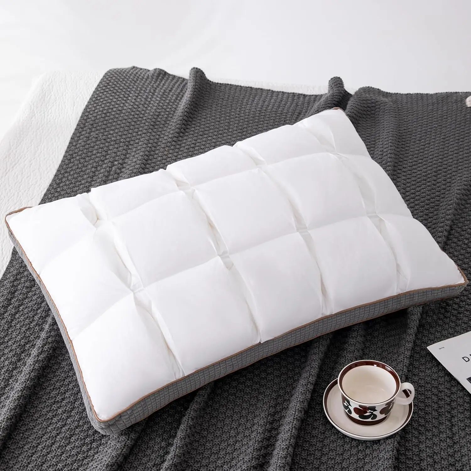 

Soft Queen Pillow for Sleeping, Super Soft Support Down Alternative, 100% Cotton Breathable Bed Pillows (White)