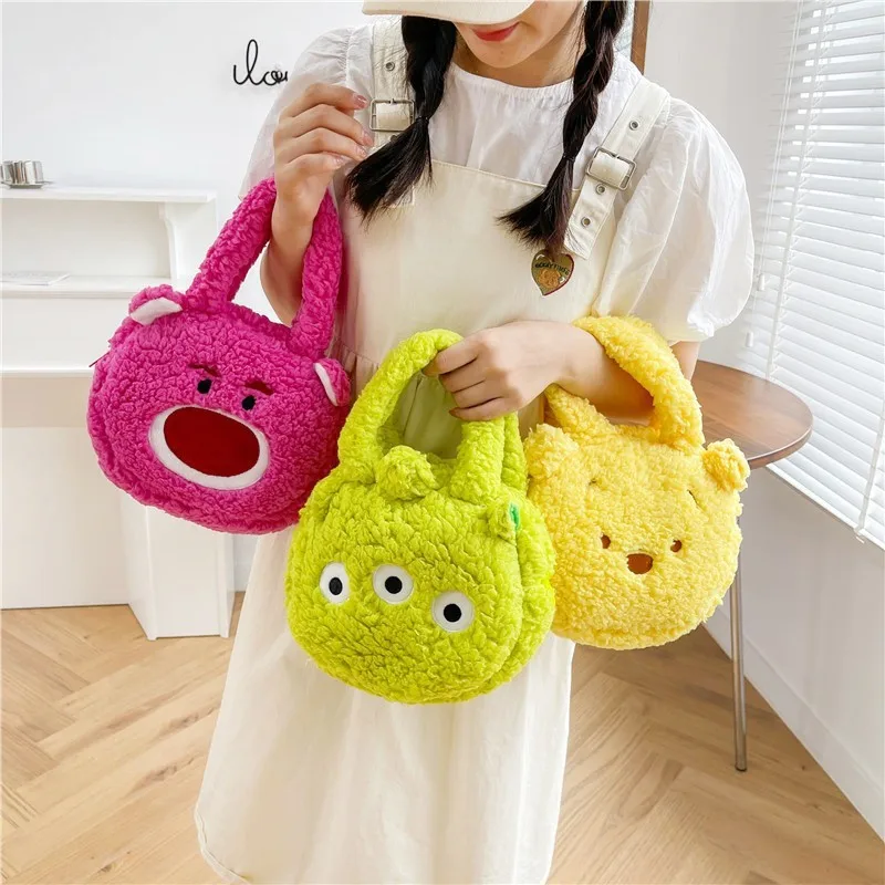 

Disney New Japanese Ode Series Strawberry Bear Girl New Plush Toy Doll Handbag Sweetheart Cashmere Handbag