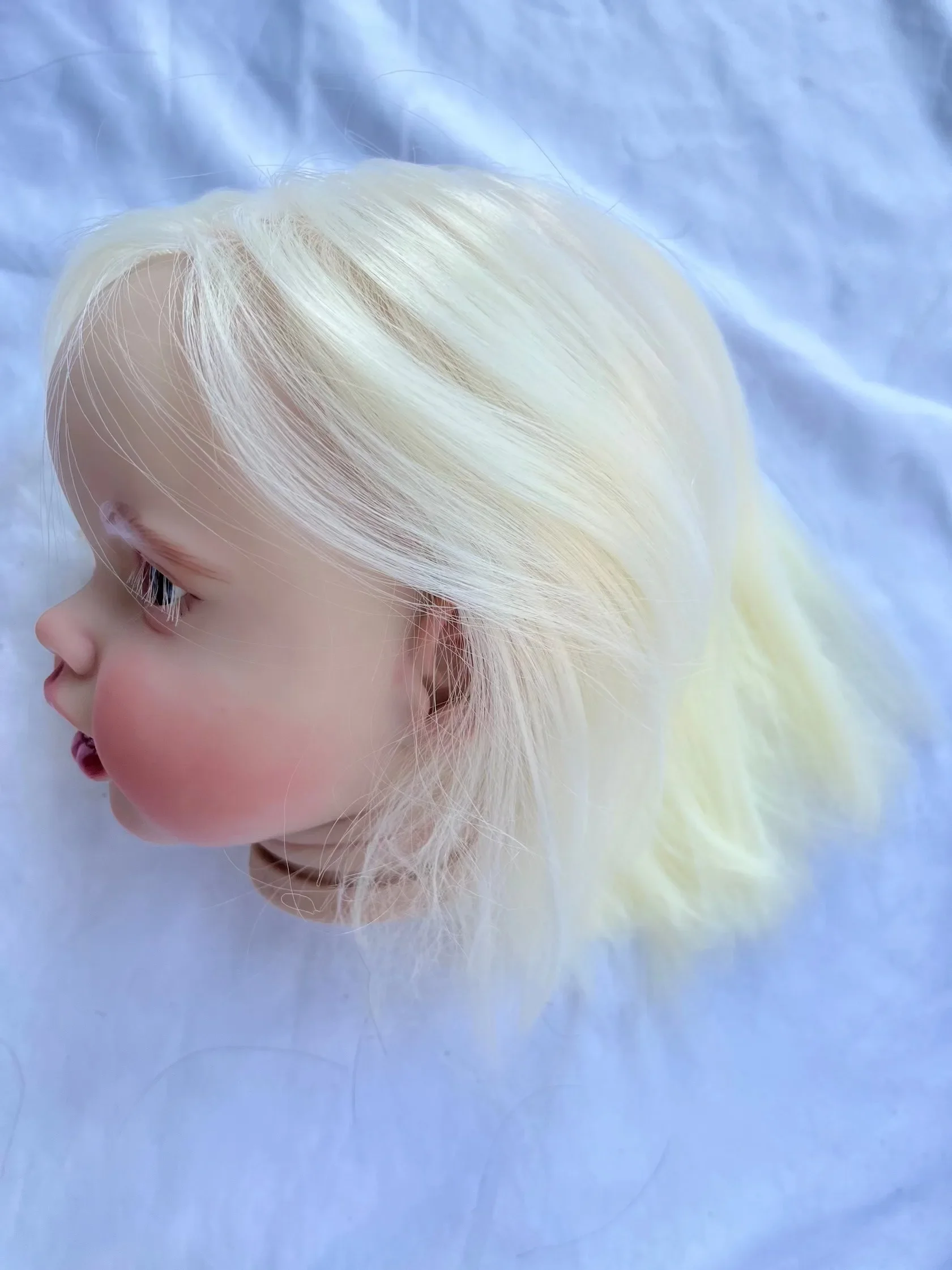 Aangepaste beperkte levering 24 inch herboren baby lottie met handgeworteld wit haar geschilderd kit DIY deel echte foto's